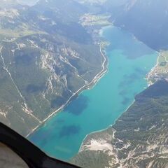 Flugwegposition um 12:37:06: Aufgenommen in der Nähe von Gemeinde Eben am Achensee, Österreich in 3118 Meter
